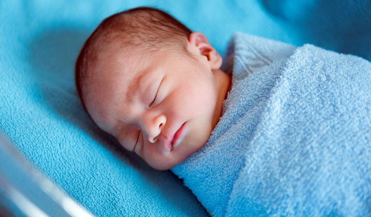Up: Covid-19 महामारी के बीच बच्ची ने लिया जन्म, मां-बाप ने नाम रखा ‘कोरोना’