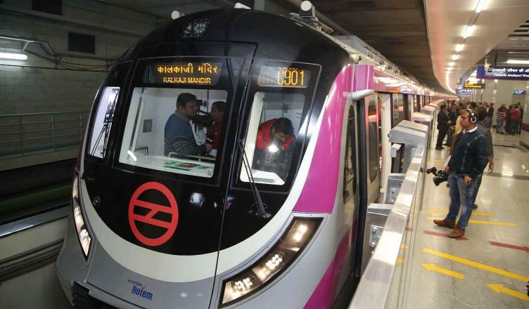 Delhi: दिल्ली मेट्रो के मजेंटा लाइन पर 25 दिसंबर से चल सकती है ड्राइवरलेस मेट्रो, जानें इसके फायदे