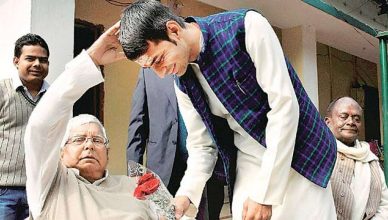 Bihar Polls 2020: नंदकिशोर पटना साहिब से, लालू के पुत्र तेज प्रताप ने हसनपुर से भरा नामांकन