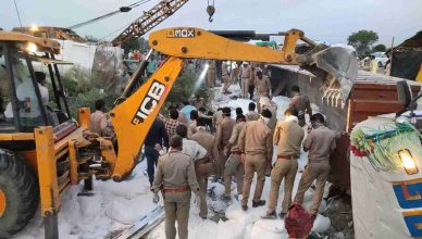 उत्तर प्रदेश के औरैया में सड़क हादसे में 23 प्रवासी श्रमिकों की मौत, 20 घायल