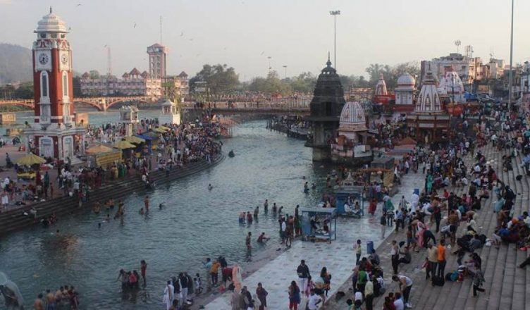 Ganga Dussehra 2020: 1 जून को है गंगा दशहरा, इसी दिन धरती पर उतरी थीं मां गंगा, जानें पूजा का शुभ मुहूर्त और महत्व