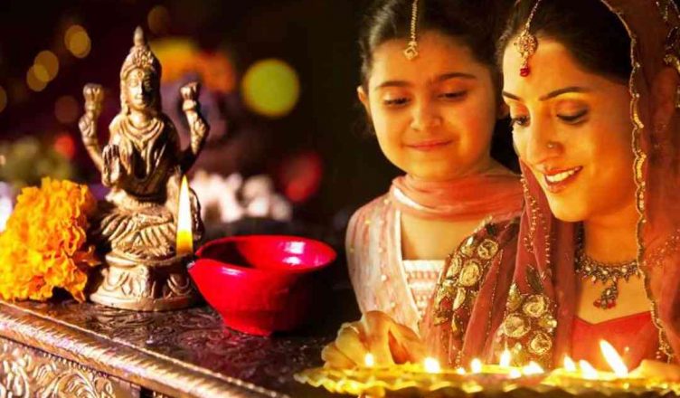 Make Goddess Lakshmi happy with these 5 things on Secret Navratri