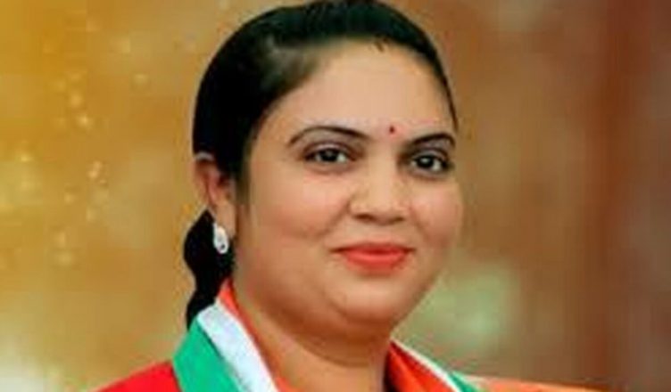 मध्य प्रदेश: उपचुनाव से पहले कांग्रेस को एक और झटका, नेपानगर की विधायक सुमित्रा देवी ने दिया इस्तीफा
