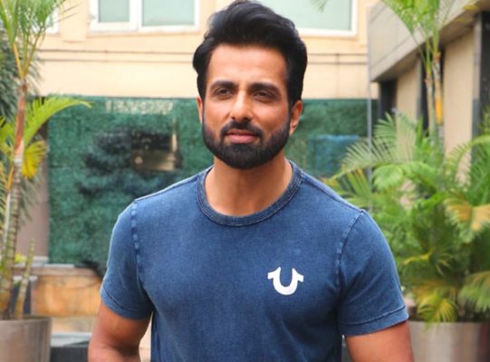 Actor Sonu Sood comes forward to help the family of the mountain man Dashrath Manjh