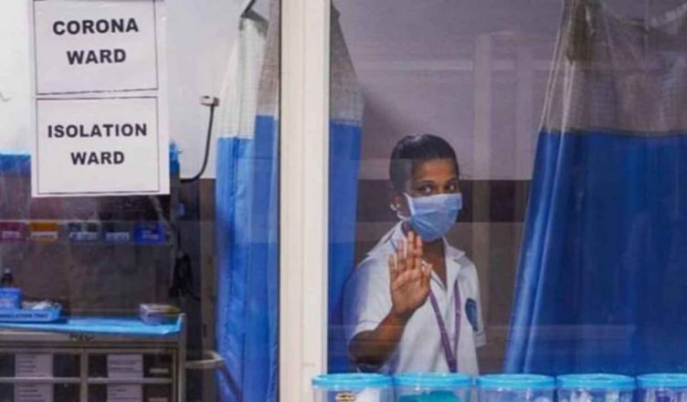 दिल्लीः कोरोना मरीजों की देखभाल कर रही 84 नर्सों को HAHC अस्पताल ने नौकरी से निकाला, व्हाट्सऐप पर भेजा टर्मिनेशन लेटर