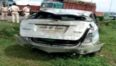 UP police car overturns on the lines of Vikas Dubey encounter gangster killed