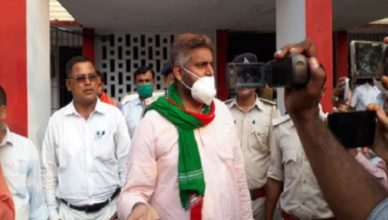 Bihar Polls 2020: मुजफ्फरपुर में नामांकन करने पहुंचे अंशु कुमार और आफताब आलम को पुलिस ने किया गिरफ्तार