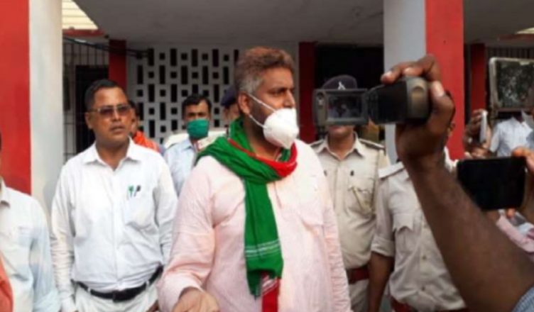 Bihar Polls 2020: मुजफ्फरपुर में नामांकन करने पहुंचे अंशु कुमार और आफताब आलम को पुलिस ने किया गिरफ्तार