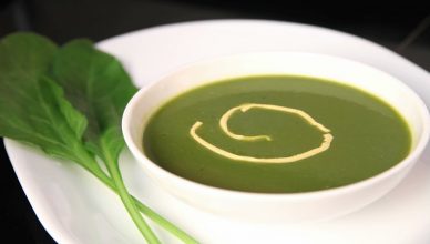 Spinach Soup Recipe: पालक का सूप बनाएगा हड्डियों को मजबूत, घर पर ऐसे करें आसानी से तैयार