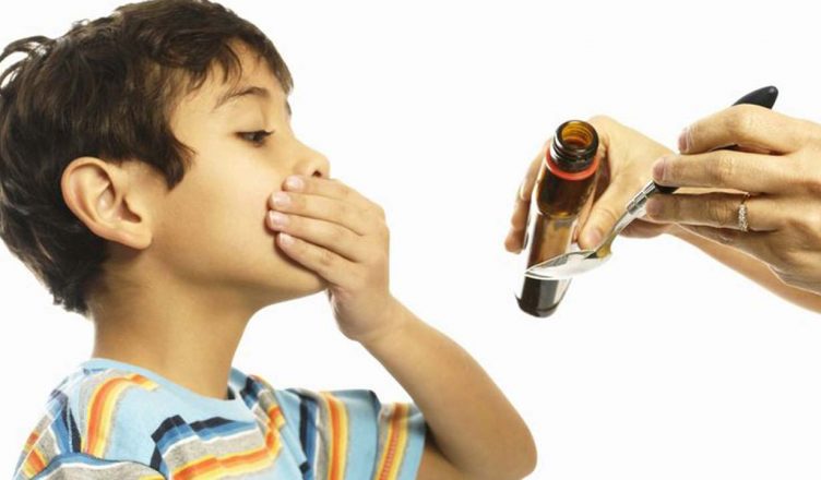 World Pneumonia Day 2020: बच्चों में ये लक्षण दिखें तो देर न करें, तुरंत जाएं डॉक्टर के पास