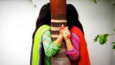 Jharkhand: आपस में ही दो बहनों ने रचा ली समलैंगिक शादी, गांव वालों के उड़े होश