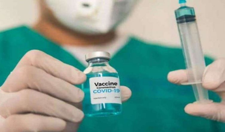 Vaccination in Bengal: बंगाल में टीकाकरण अभियान शुरू, डॉक्टर को लगाया गया पहला टीका